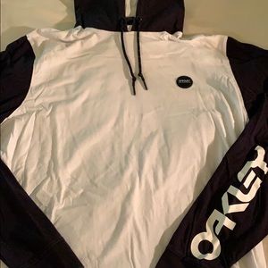 Oakley hooded pullover